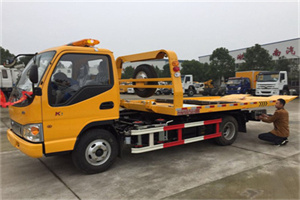 安亭镇哪里有拖车服务